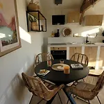Sunny Oasis Apartment *