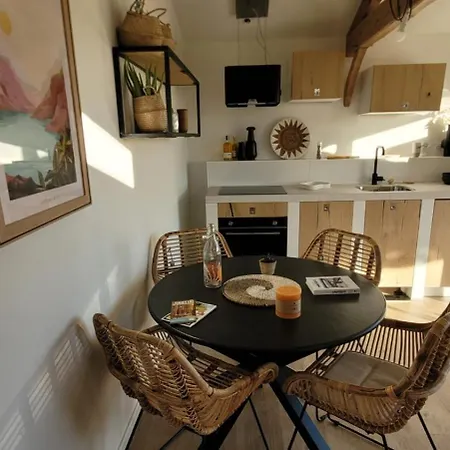 Sunny Oasis Apartment *